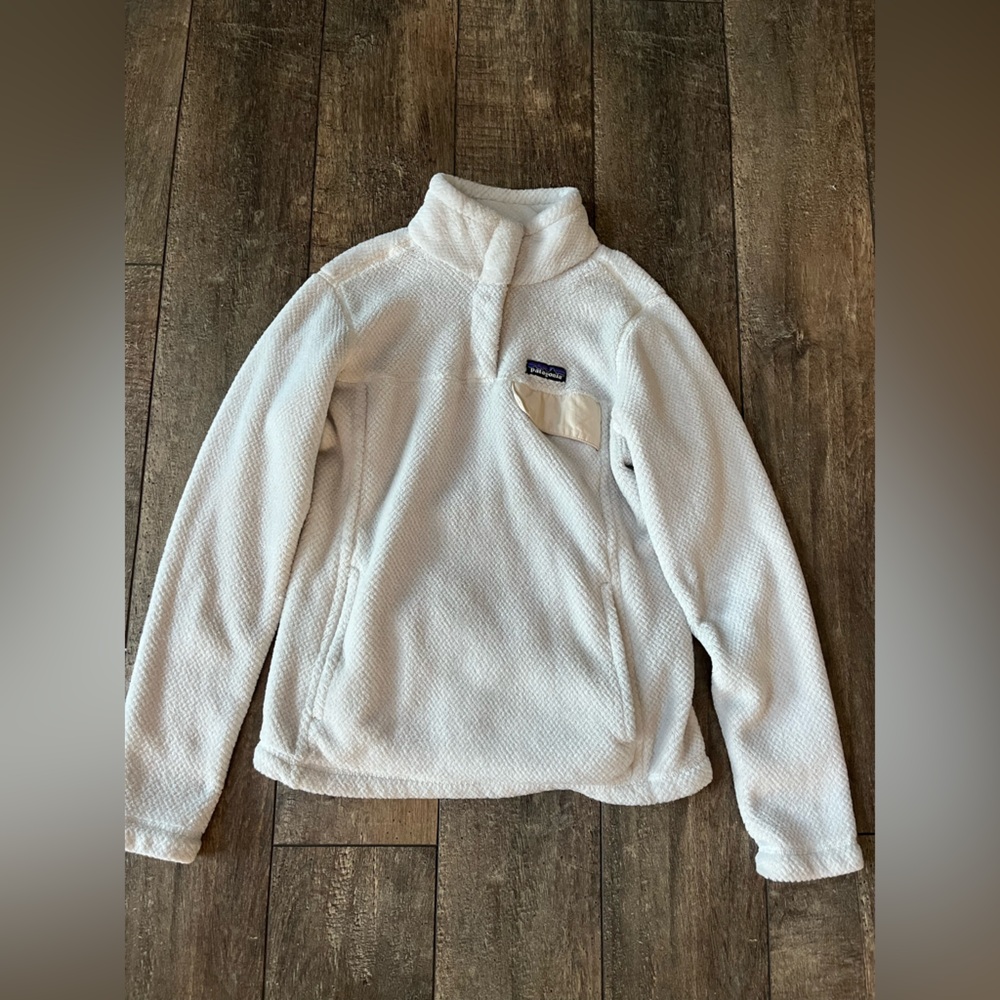 Patagonia sweat shirt, size medium, cream-white